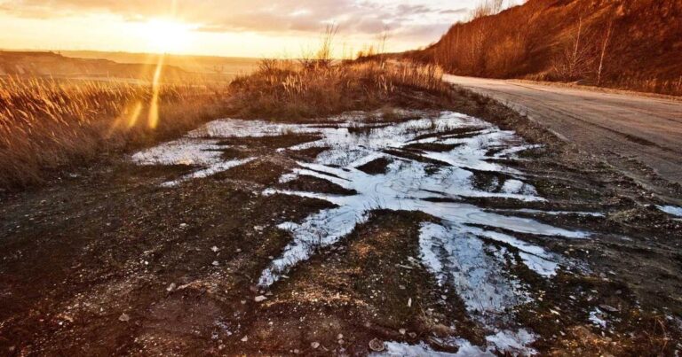 AI in HR: Revolutionizing Hiring & Management in 2025